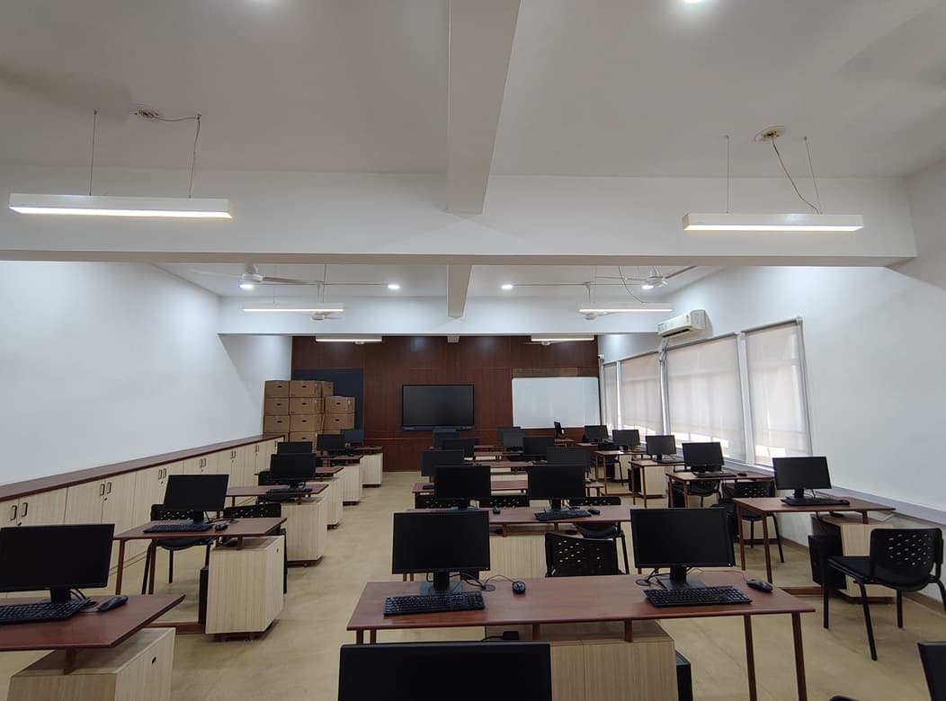 GSFC University Vadodara Labs photo 1